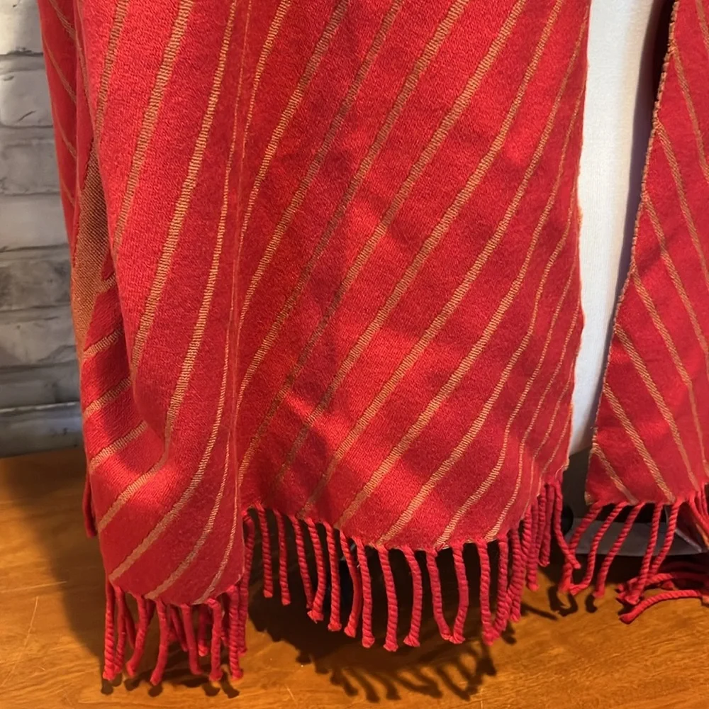 Ceechi e Ceechi 100% wool blanket scarf wrap chevron stripe red orange fringe